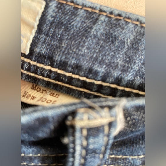 Maurices women’s size 5 / 6 regular Morgan new boot jeans - Picture 3 of 7